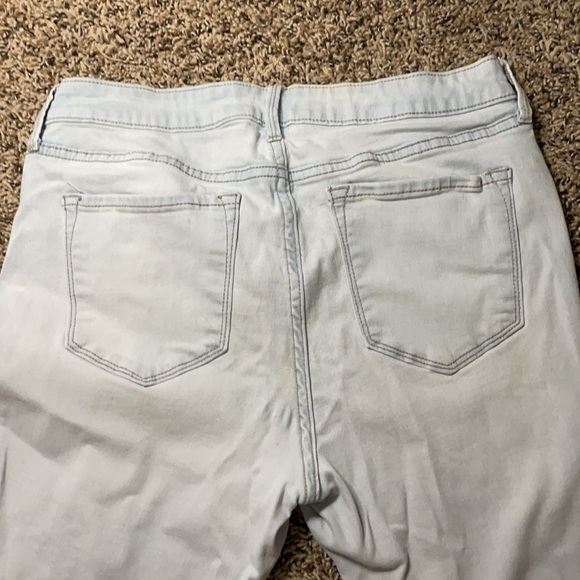 Ripped style Old Navy Rockstar Mid-rise jeans - Picture 3 of 4